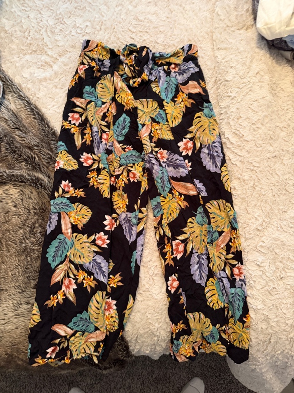 Summer Assorted Pant Bundle 29 - Picture 4 of 6